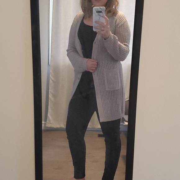 💫 2/$30 • Gray Button Down Cardigan - Picture 3 of 3